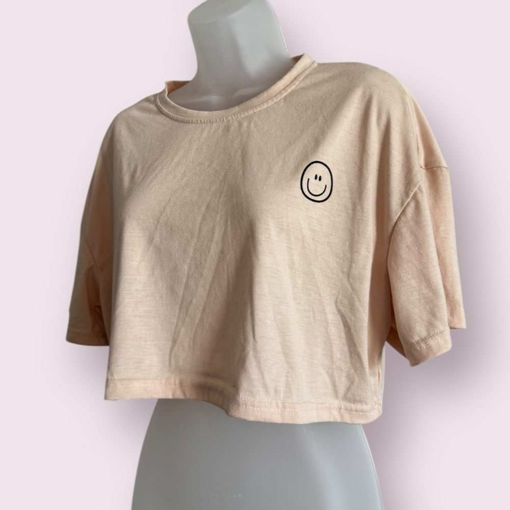 SHEIN Smiley Face Crop Top Cream Boxy Short Sleeve Tee Size L